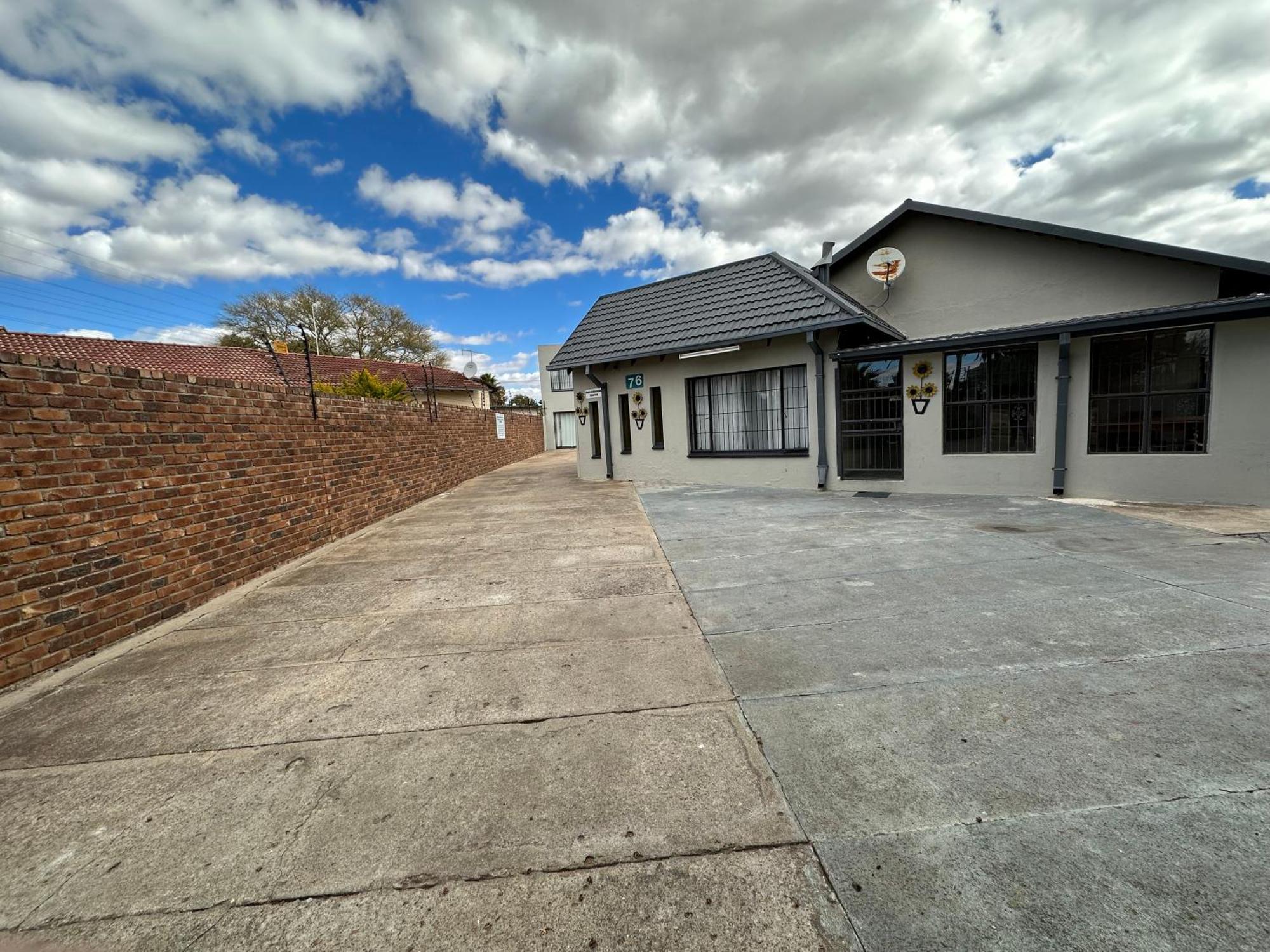 Favour Guest House Polokwane Exterior photo