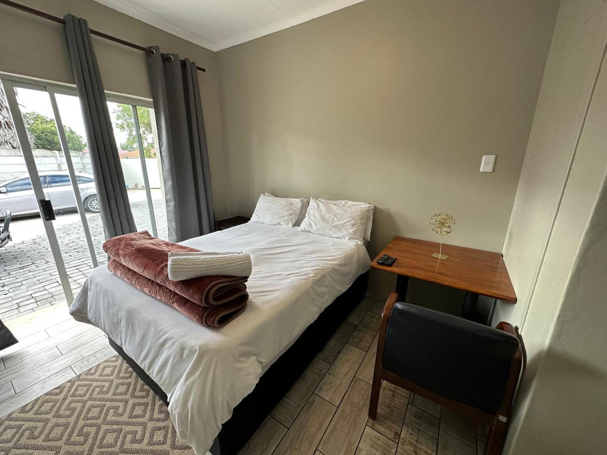Favour Guest House Polokwane Exterior photo